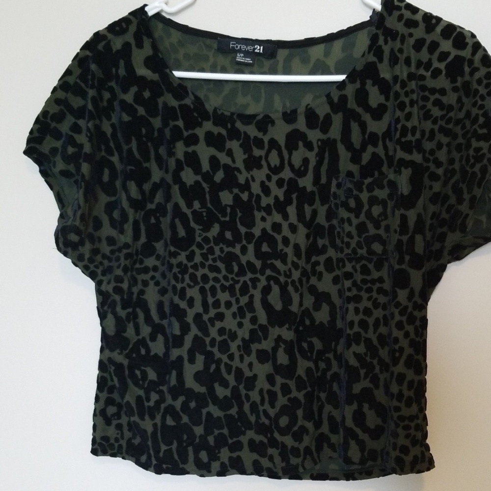 Crop top